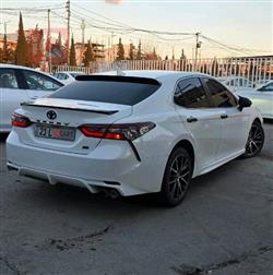 تۆیۆتا کامری